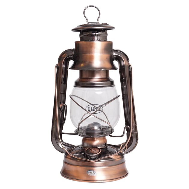 1035863 1035863 Dietz, Klassisk stormlykt for lampeolje - messing.jpg