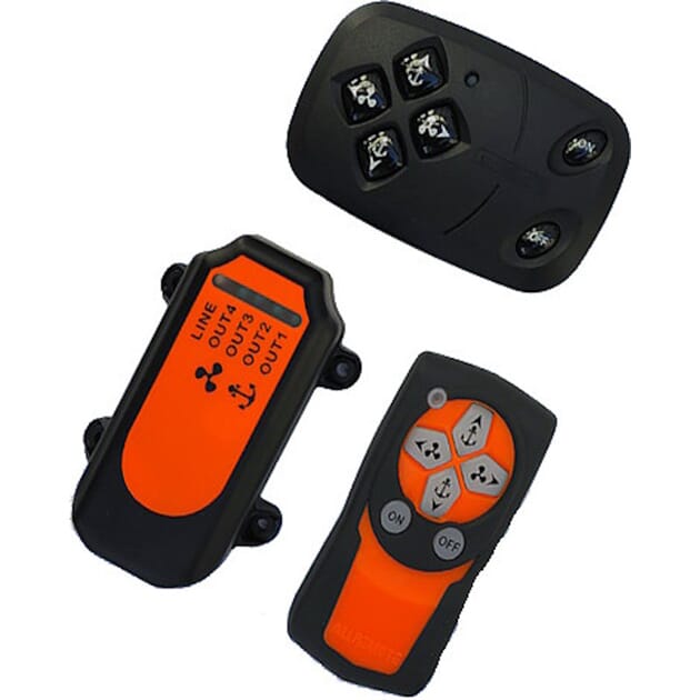 1046300 1046300-1 Dashbord- og fjernkontroll til ankervinsj og baugpropell.jpg